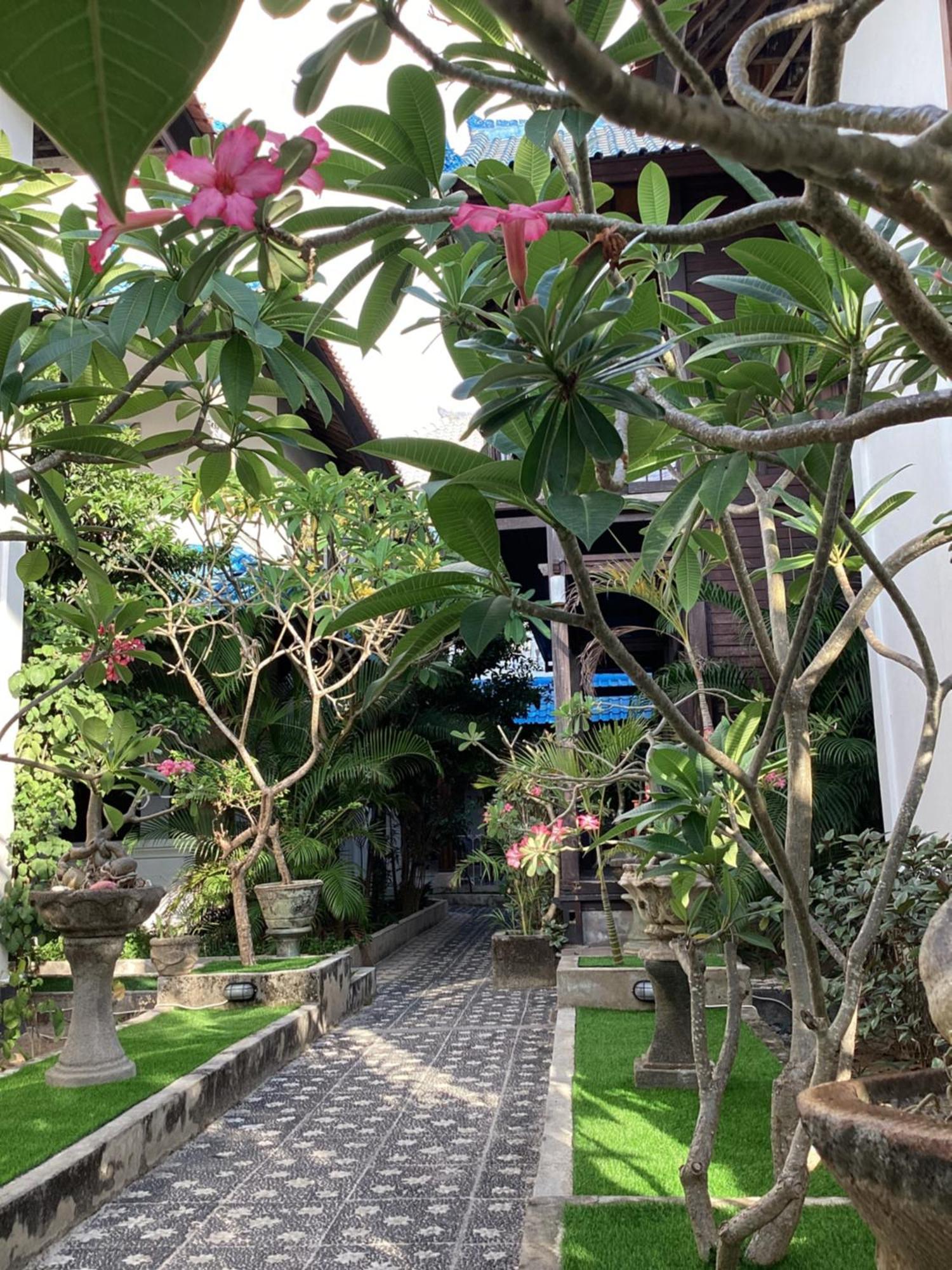 Linda Beach Hotel Nusa Lembongan Exterior foto