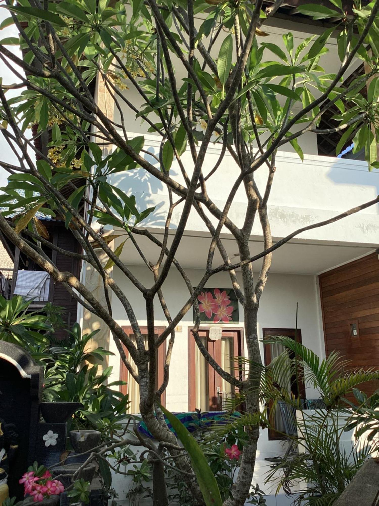 Linda Beach Hotel Nusa Lembongan Exterior foto