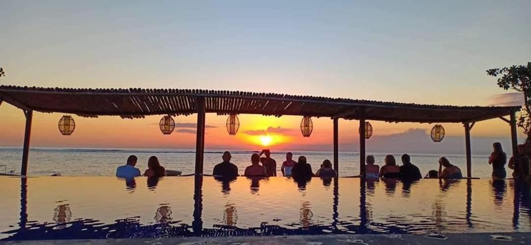 Linda Beach Hotel Nusa Lembongan Exterior foto